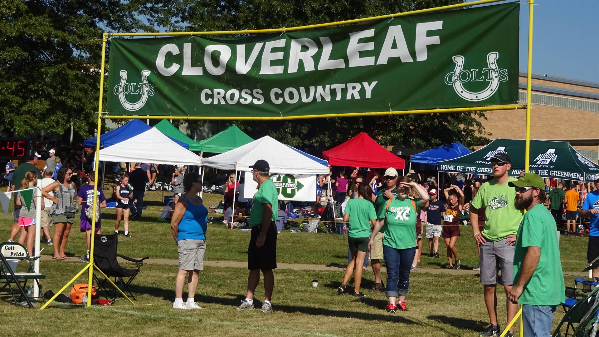 Cloverleaf Cross Country banner